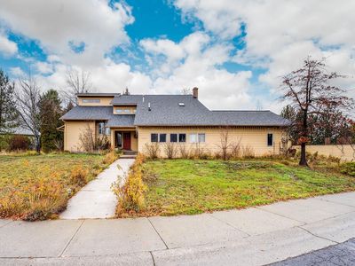 1255 SE Sunnymead Way