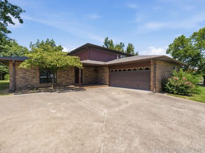 1077 Rolling Meadows Ct
