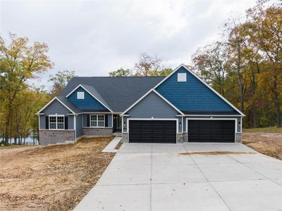 40 Lake Bend Dr