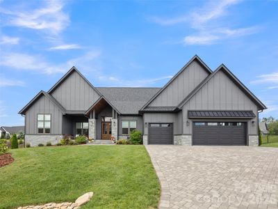 582 Daniel Circle Dr