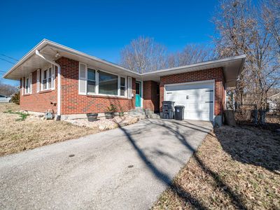 1111 Again St