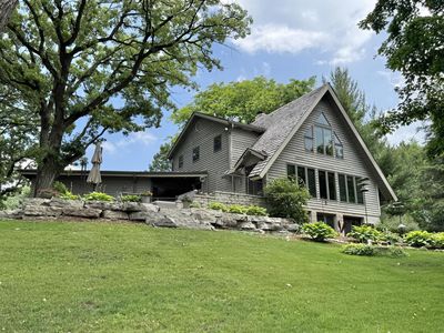 W301S2885 Snowdon DRIVE