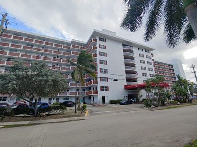 3660 NE 166th St APT 511