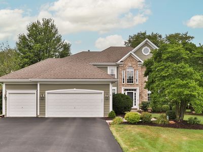 Property at 22 Dorchester Ct, Hawthorn Woods, IL