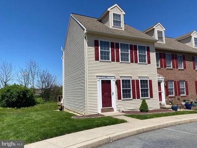 Property at 15 Weiser Ct, Womelsdorf, PA