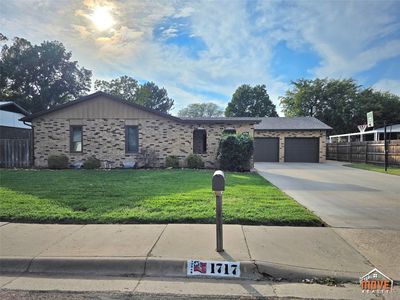 Property at 1717 N Glenellen Dr, Garden City, KS