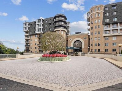 1250 S Washington St Unit 207