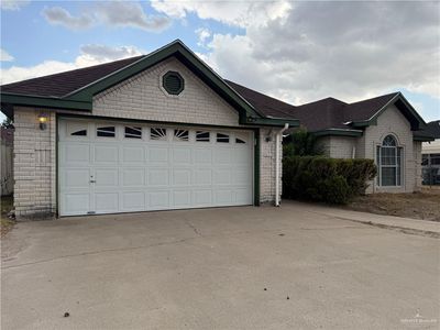 3508 Crisantema St