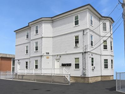 28 Ellsworth Ave