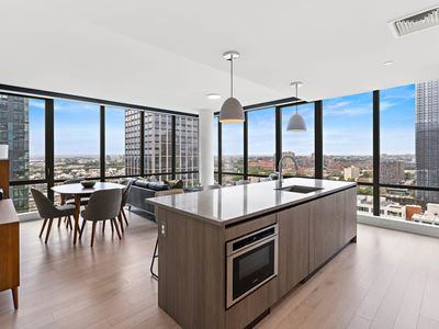 155 Bay St Unit 2508