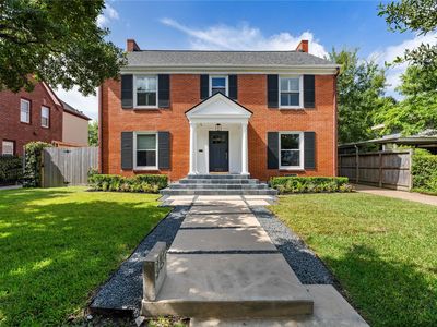 2123 University Blvd