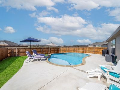 1916 Winding Creek Way