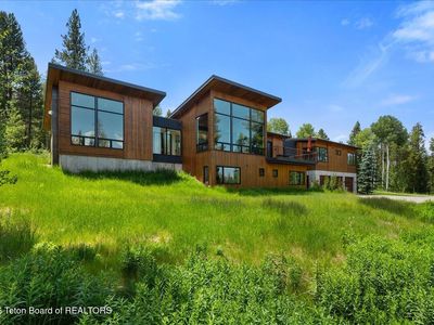3650 W Highland Trl