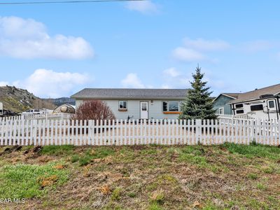 580 East Byers Avenue
