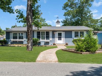 323 Shepard Avenue