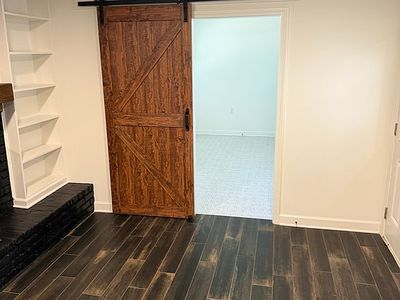 138 W White Rd