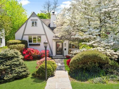 89 Edgewood Avenue