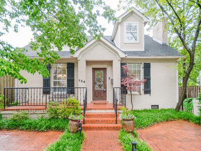134 Robins St