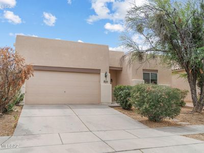 84 N Desert Stream Dr