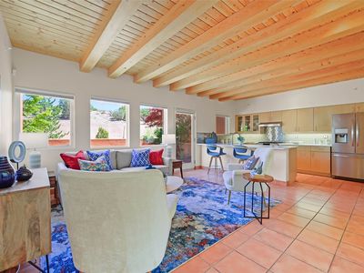 605 Avenida Colima #605