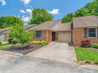 453 Amanda Cir