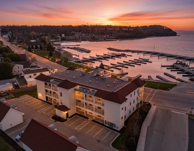 10722 N Bay Shore Dr UNIT 104