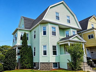 27 Princeton St