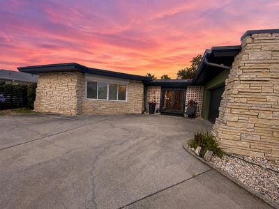 307 Orangewood Ln