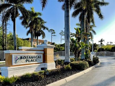 4440 Botanical Place Cir #7