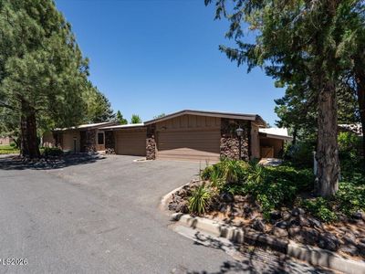 176 Lake Glen Dr