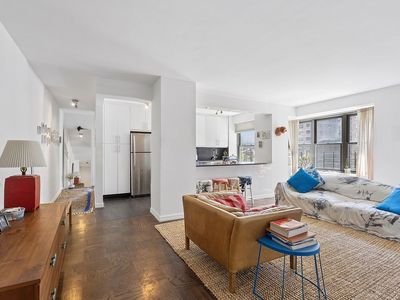 417 Grand St APT D302