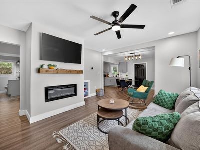 Property at 1133 Cascade Rd SW, Atlanta, GA