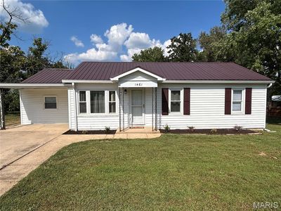 1461 Elmont Rd