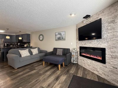 1093 Canyon Road #406