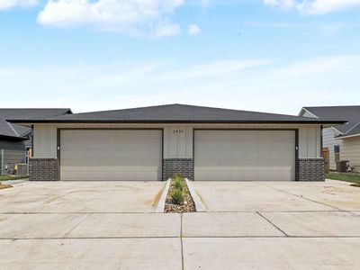 2935 S Cedar Crest St #100