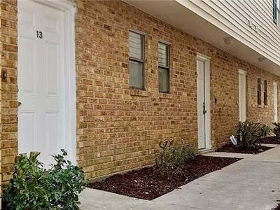 4754 Pontchartrain Dr