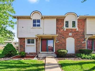 2041 W Franklin Dr