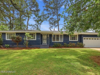 1055 Parkwood Pl