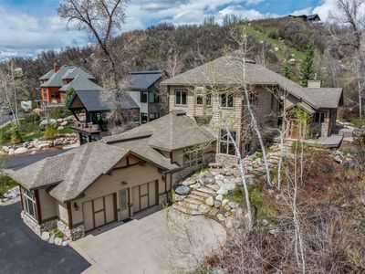 560 Steamboat Blvd