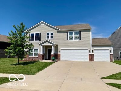 2066 Amur Ct