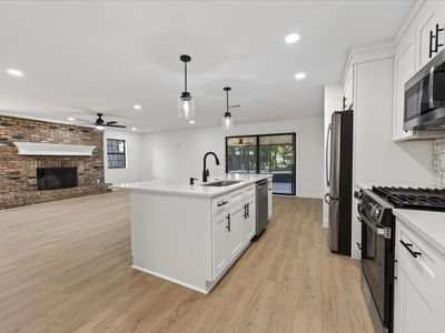 1467 Live Oak St