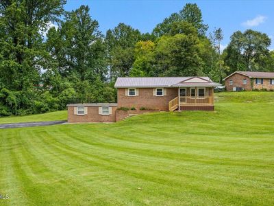 202 Forrest Dr