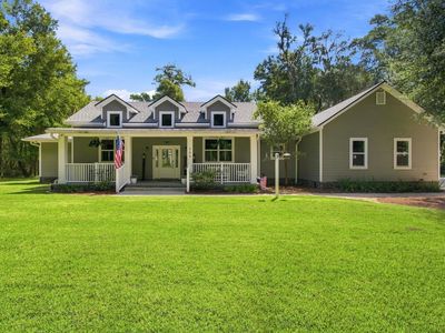 704 Coachmans Pl