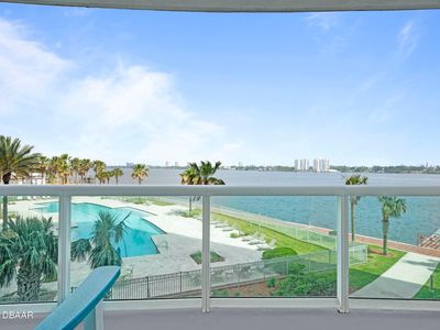 241 Riverside Dr UNIT 304