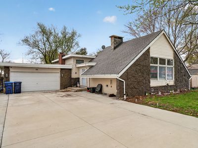 1111 Harmony Ave