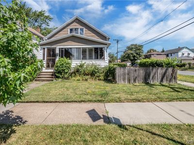 178 Hastings Ave