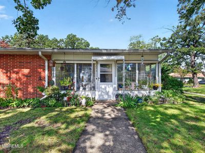 102 Edinburgh Lane #F