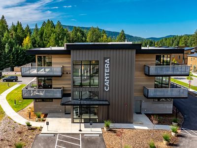 86 Serpentine Cir APT 207