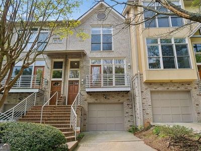 1327 Peachtree Vw NE