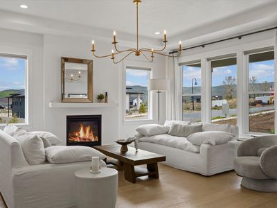 3349 W Oxford Loop